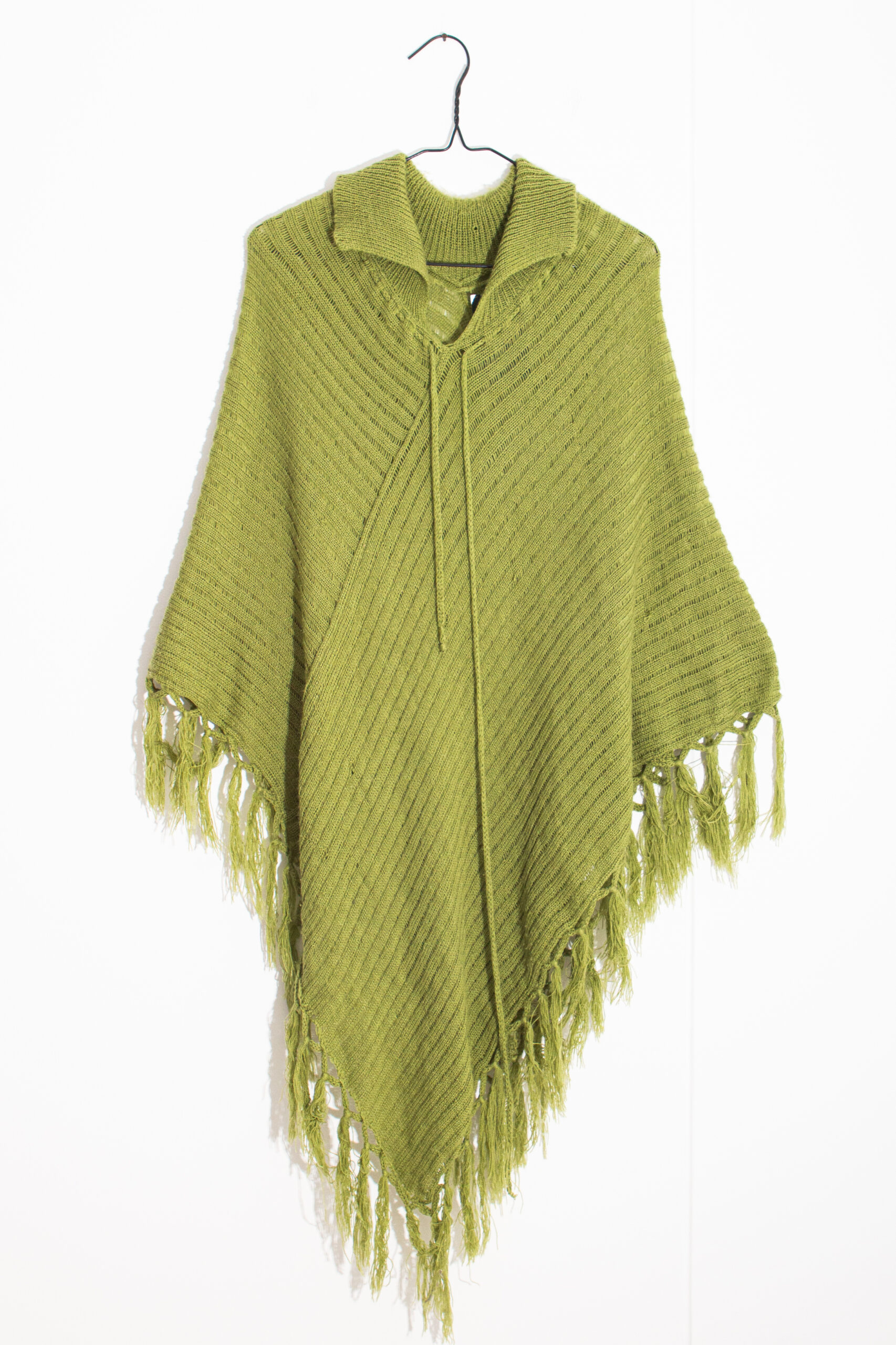 Poncho tejido verde Talla Única