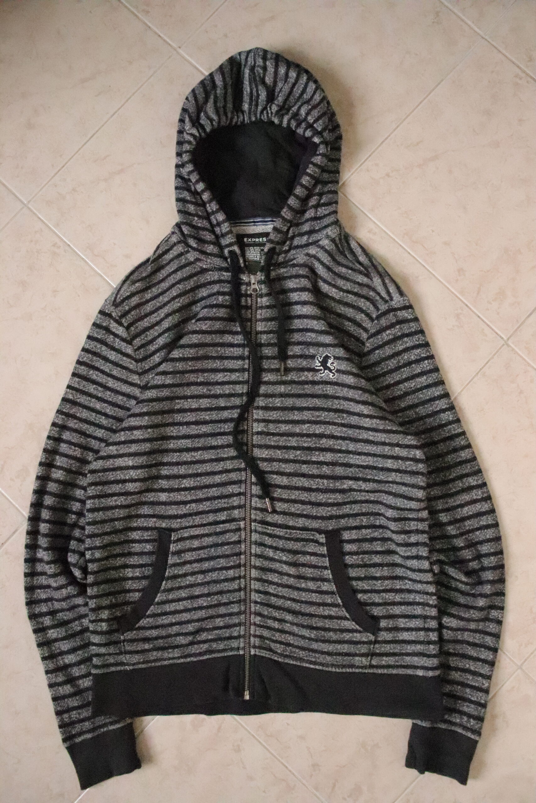 Sweater Rayas Grises – Talla M