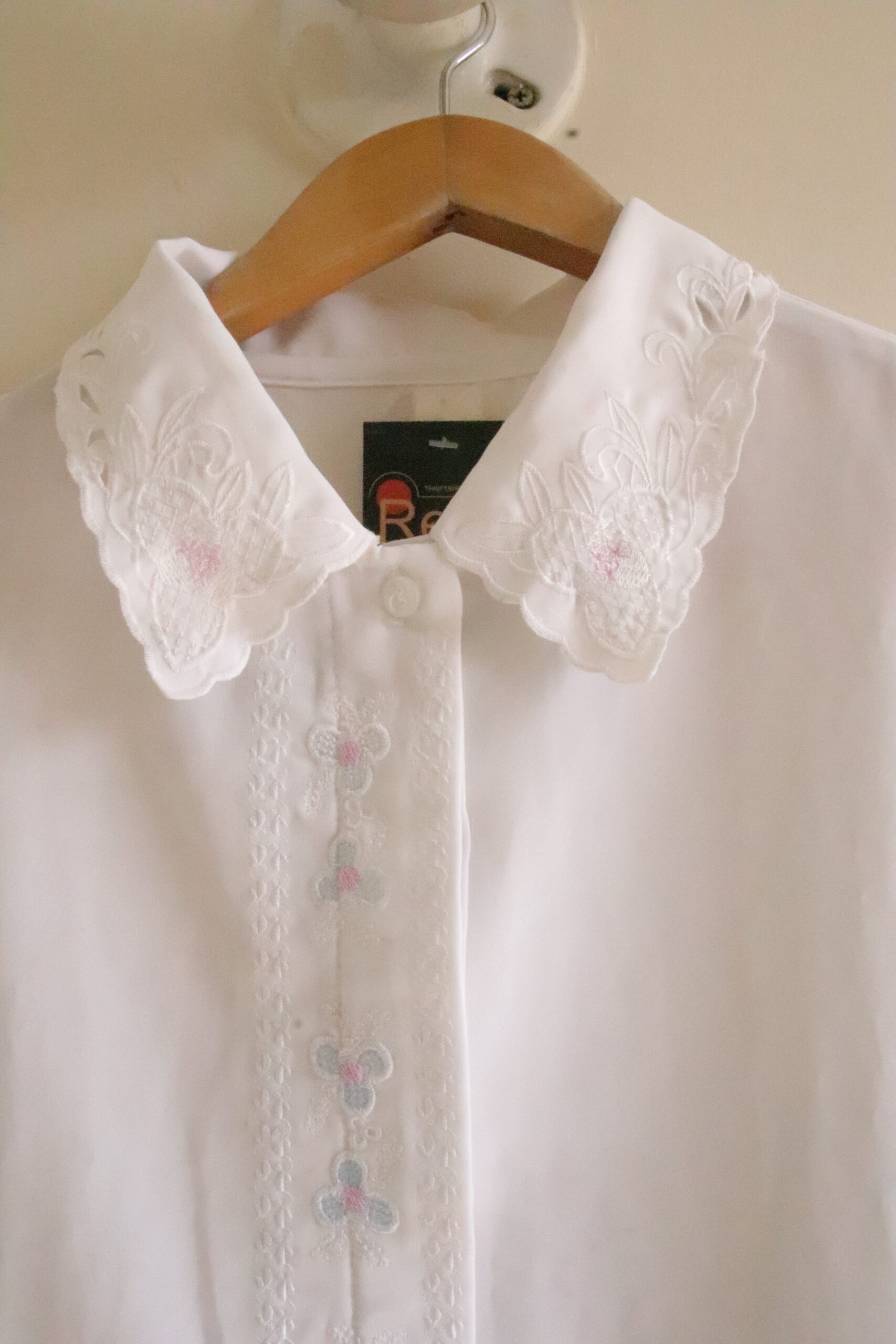 Camisa Bordada Manga Larga – Talla L