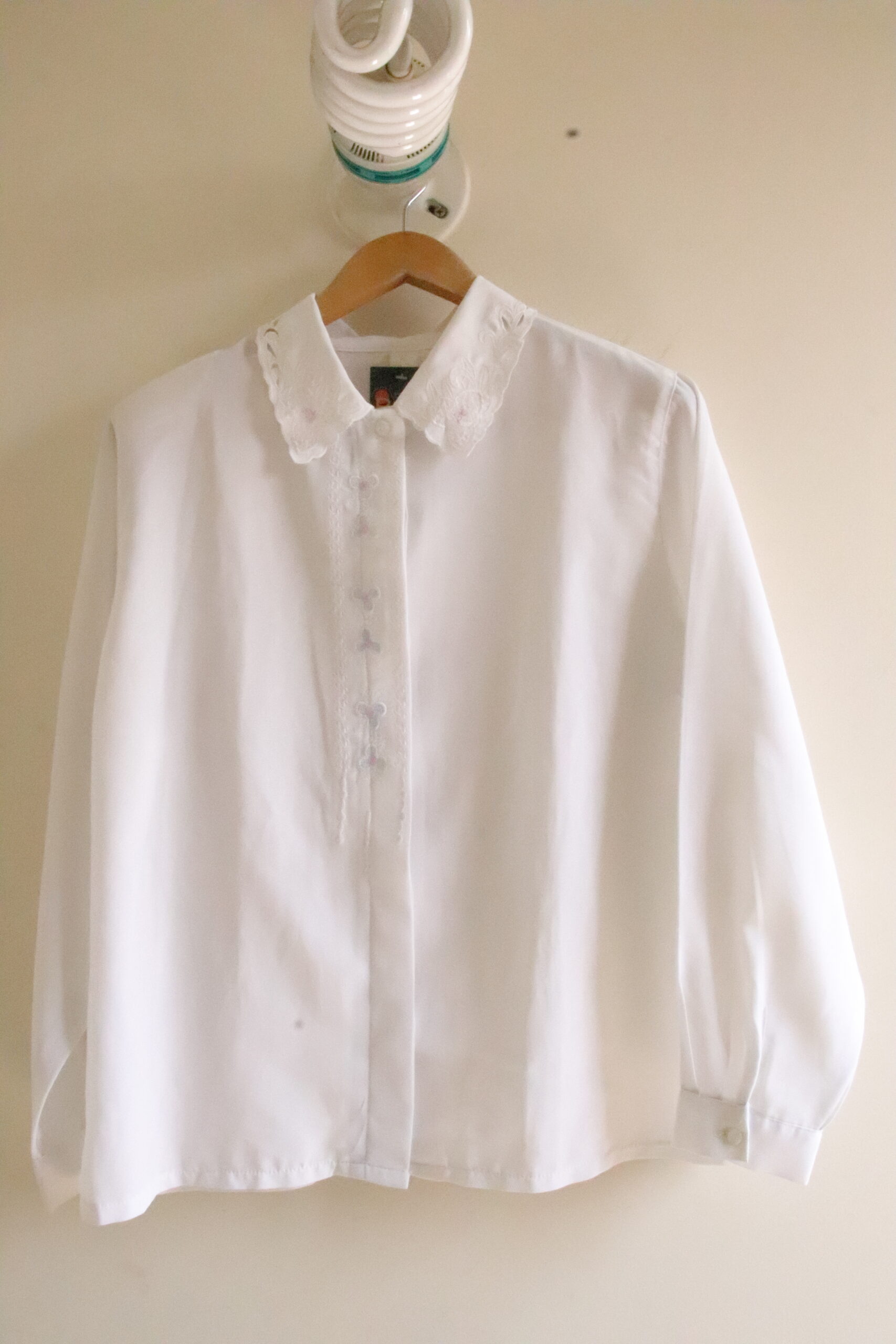 Camisa Bordada Manga Larga – Talla L