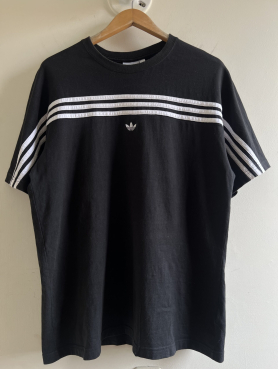 Camiseta ADIDAS Negra – Talla L