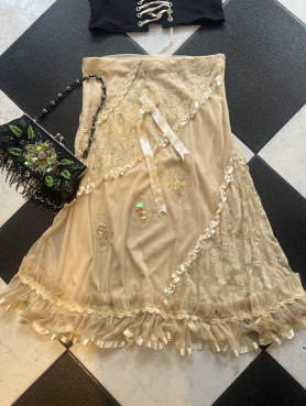 Falda Crema – Talla M