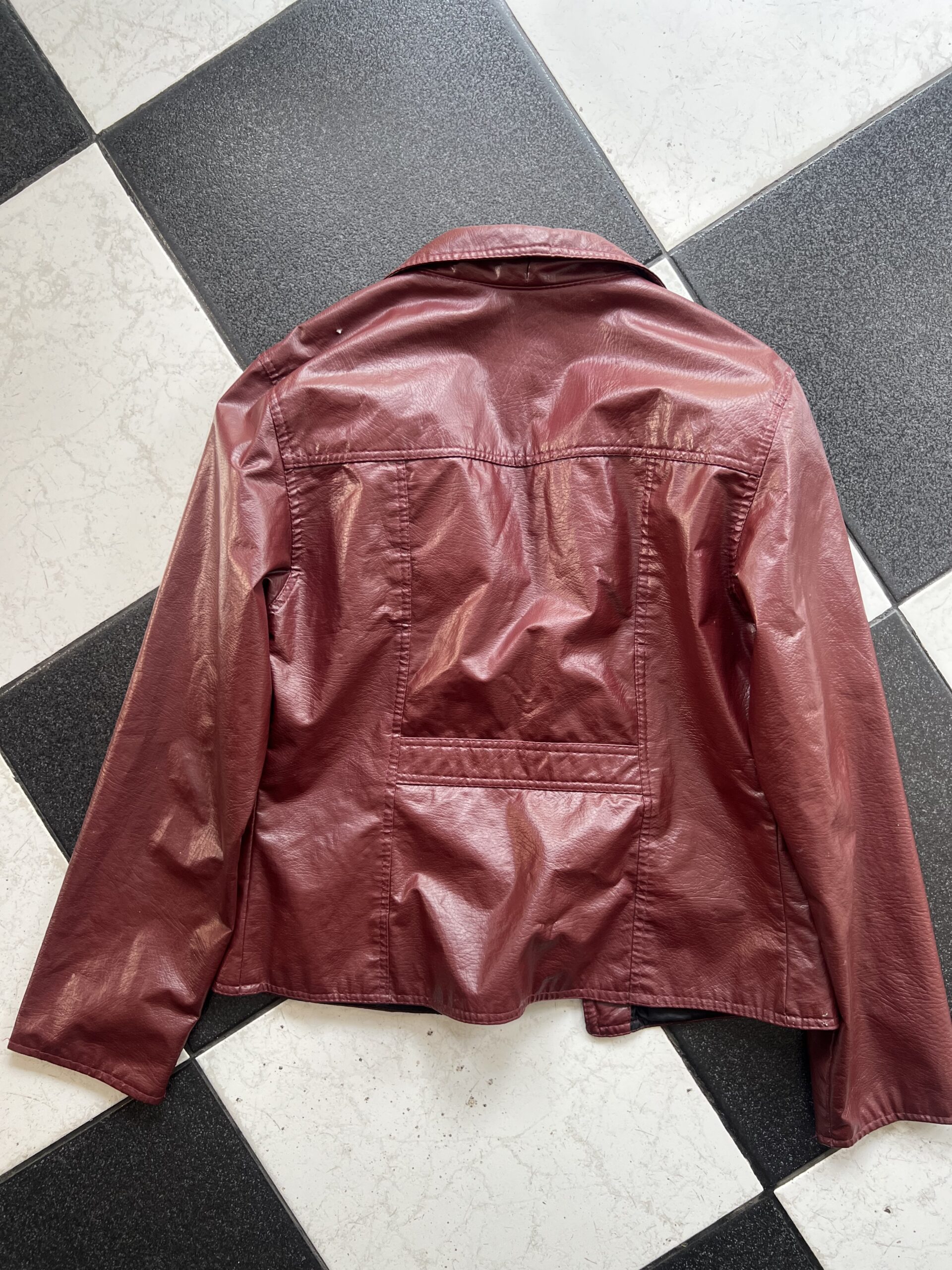 Chaqueta Vinotinto YEINON – Talla M